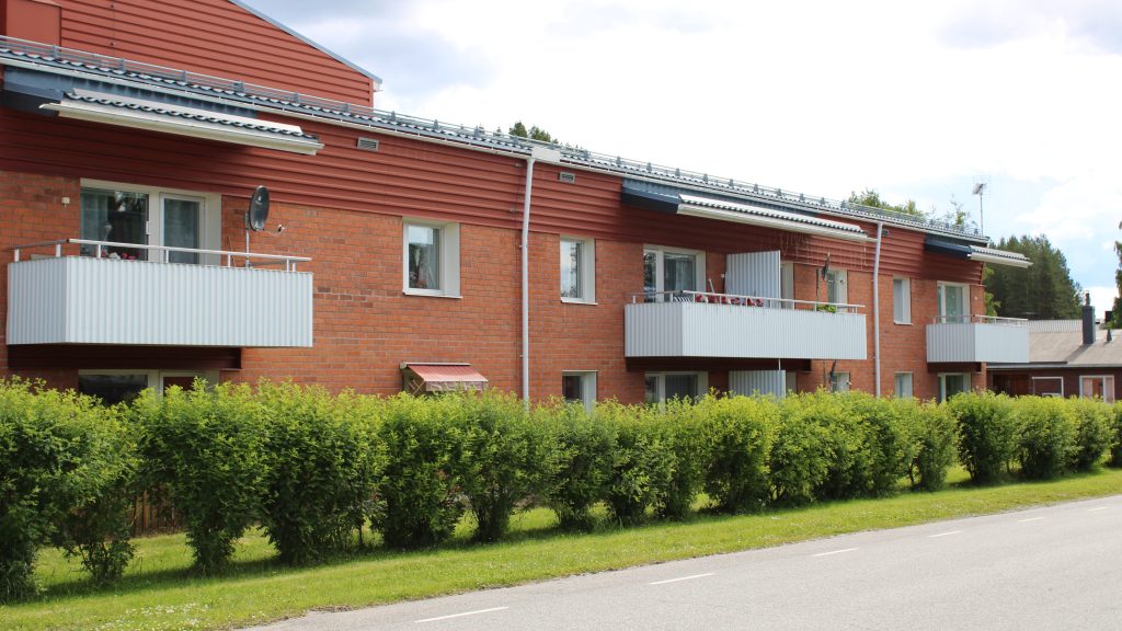 Bild på lägenhetshuset utvändigt VIOLEN